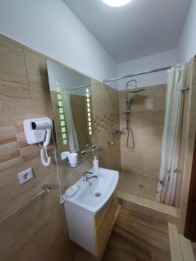 Fulg De Nea Hotel Sinaia Ngoại thất bức ảnh